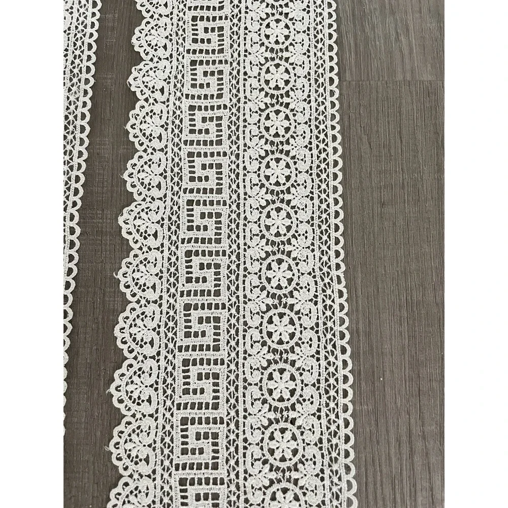 3.25 Yards Vintage Flat Ecru  Lace‎ 4.25